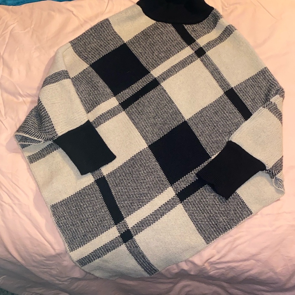SHEIN ACRYLIC CHECKARD PRINT PONCHO STYLE SWEATER - Picture 2 of 3